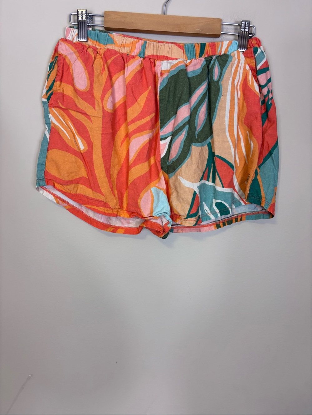 Vitamin A Women's Tropical Print Elastic-Waist Shorts - Multicolor Small